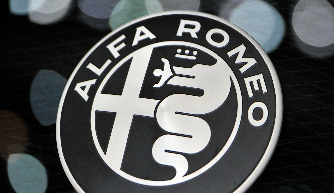 Альфа гоу. Alfa Romeo f1 logo. Формула Альфа Ромео. Alfa Romeo logo PNG.