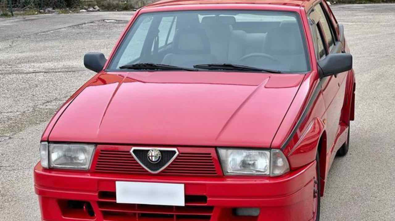 Alfa Romeo 75 like Ferrari: not only the color, but also the price is the same