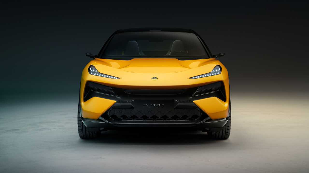 Lotus drastically changes course: the suv craze has also hit the British